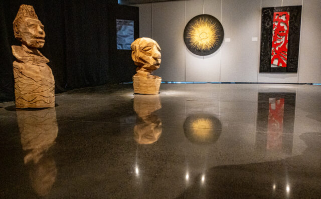 Aperçu de l'exposition « À la force d'une terre » de l'artiste Mathieu Rousseau (photo de Carole Tremblay)